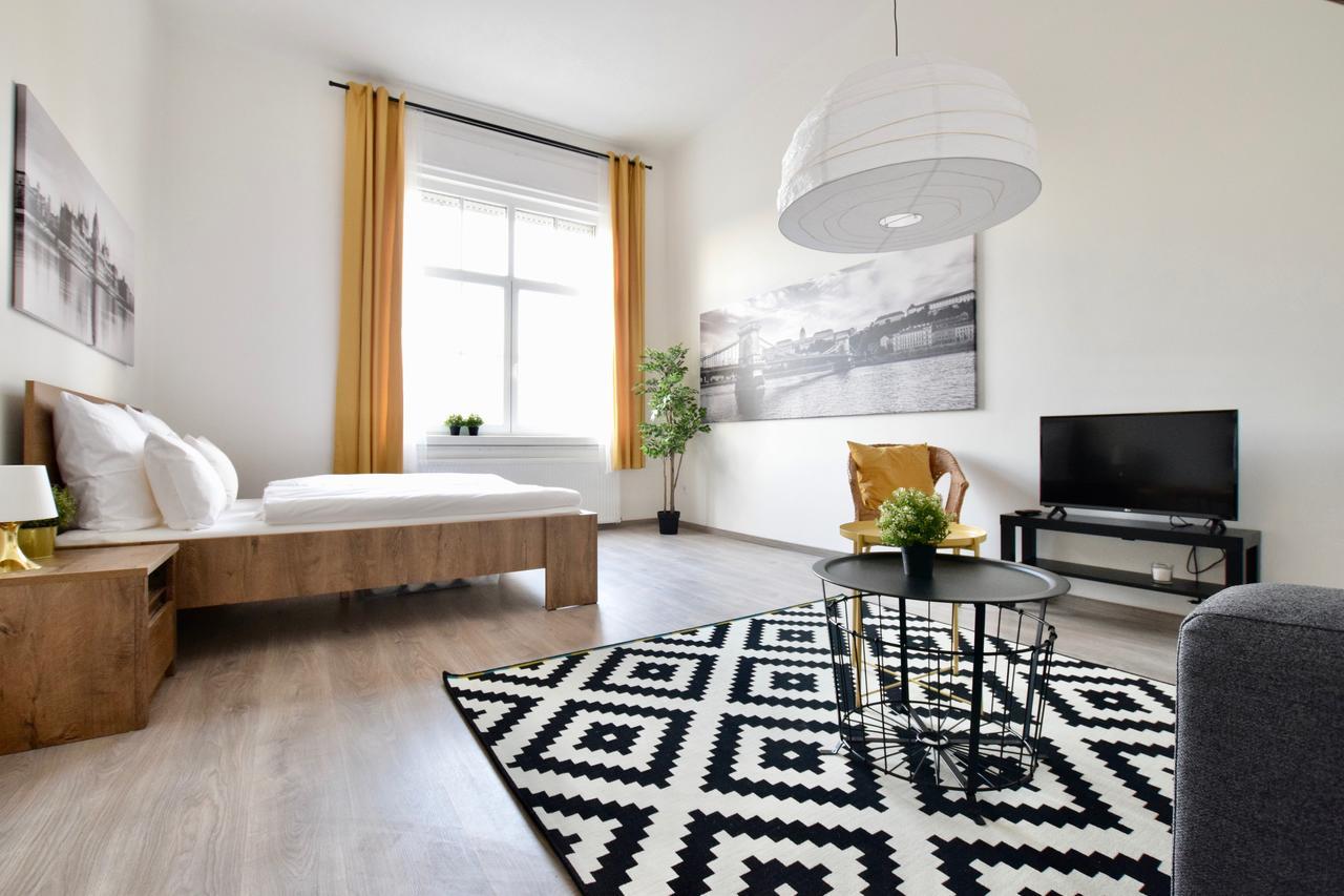 Standard Apartment By Hi5 - Bazilika Suite ブダペスト エクステリア 写真