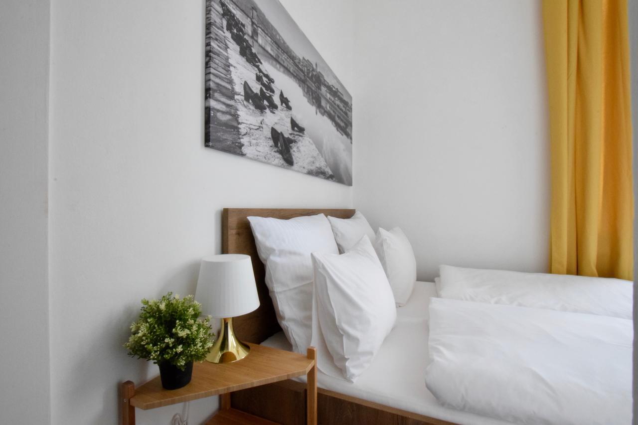 Standard Apartment By Hi5 - Bazilika Suite ブダペスト エクステリア 写真