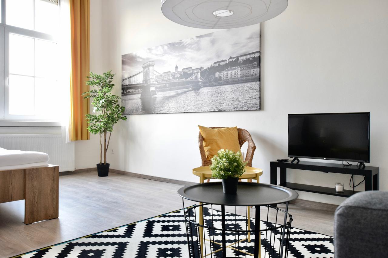 Standard Apartment By Hi5 - Bazilika Suite ブダペスト エクステリア 写真