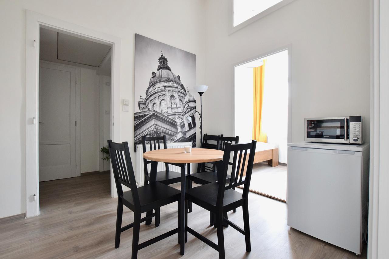Standard Apartment By Hi5 - Bazilika Suite ブダペスト エクステリア 写真