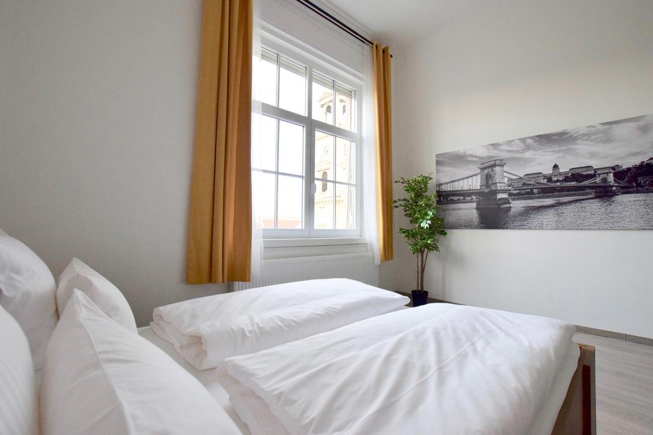 Standard Apartment By Hi5 - Bazilika Suite ブダペスト エクステリア 写真
